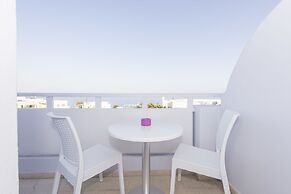 Blue Waves Hotel
