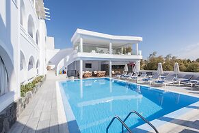 Blue Waves Hotel