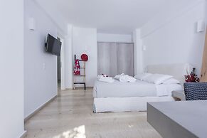 Blue Waves Hotel