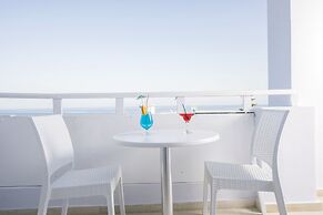 Blue Waves Hotel
