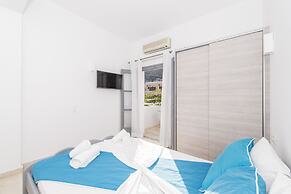 Blue Waves Hotel