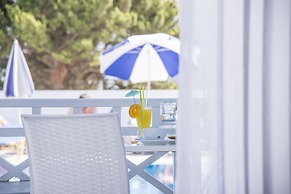 Blue Waves Hotel