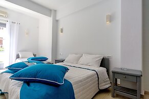 Blue Waves Hotel