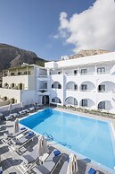 Blue Waves Hotel