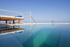 Blue Waves Hotel