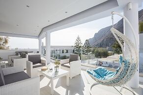 Blue Waves Hotel