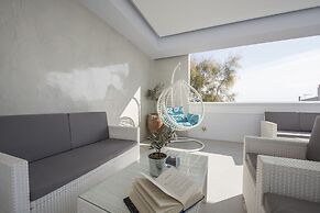 Blue Waves Hotel