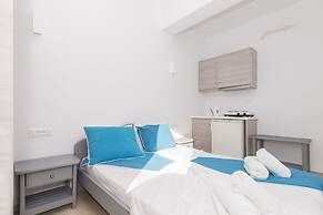 Blue Waves Hotel