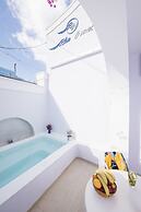 Blue Waves Hotel
