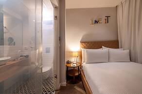 Jacob Shenkin Hotel