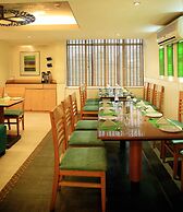 Harrisons Hotel