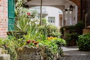 The Greyhound Coaching Inn