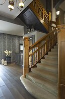 The Orchard Park Hotel