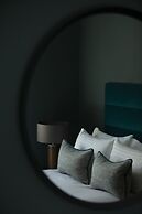 The Orchard Park Hotel