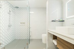 Orchid Inn Resort