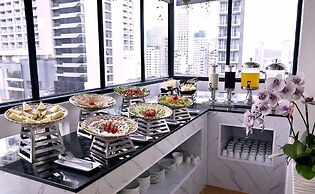Carina Hotel