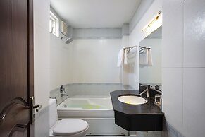 Carina Hotel