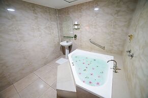 Wild Orchid Resort