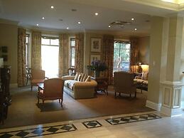 Redlands Hotel