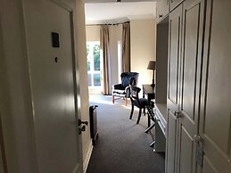 Redlands Hotel
