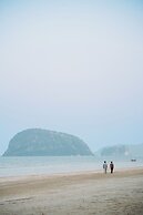 Dolphin Bay Beach Resort