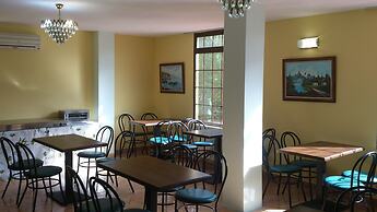 Hotel Azcona