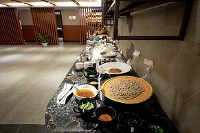 CHECK Inn Taichung LaiLai