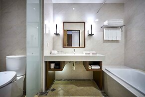 CHECK Inn Taichung LaiLai