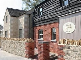 The Riverside Inn