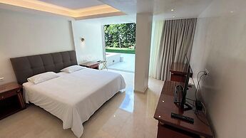 Theoxenia House Hotel