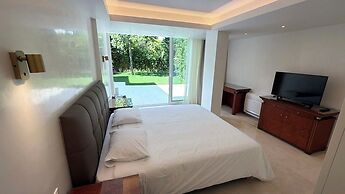 Theoxenia House Hotel