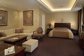 Theoxenia House Hotel