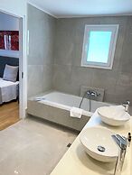 Theoxenia House Hotel