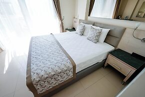 Marin-A Hotel