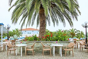 Xenios Port Marina Hotel