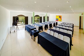 Uxmal Resort Maya