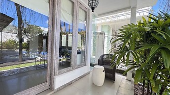 Artemis Villa and Hotel