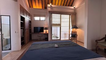 Artemis Villa and Hotel