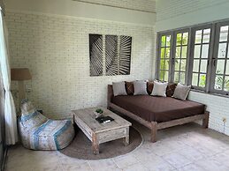 Artemis Villa and Hotel