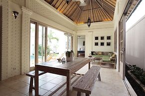 Artemis Villa and Hotel