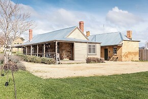 Robinson Cottage