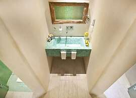 Allure Suites