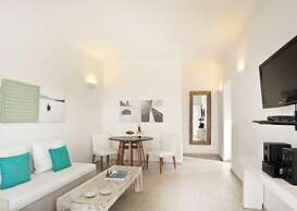 Allure Suites