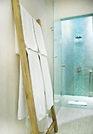 Allure Suites