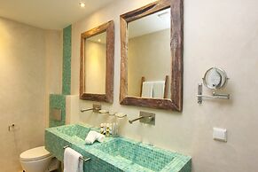 Allure Suites