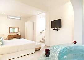 Allure Suites