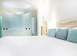 Allure Suites