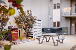 Airport Apartments by Vetroblu