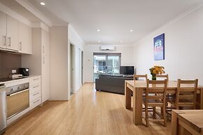 Airport Apartments by Vetroblu