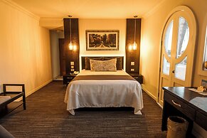 Corona Hotel & Spa